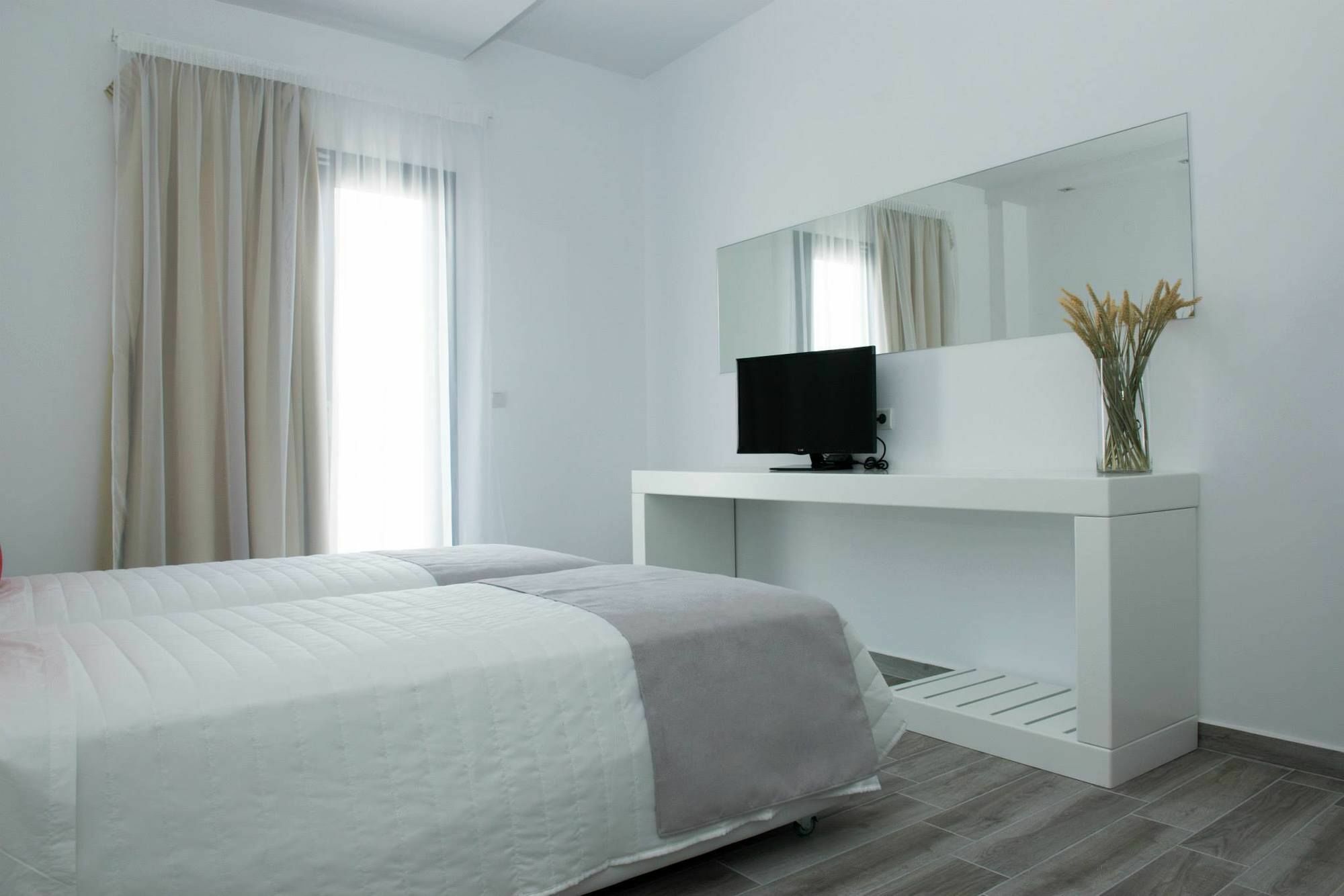 Bianco 4*